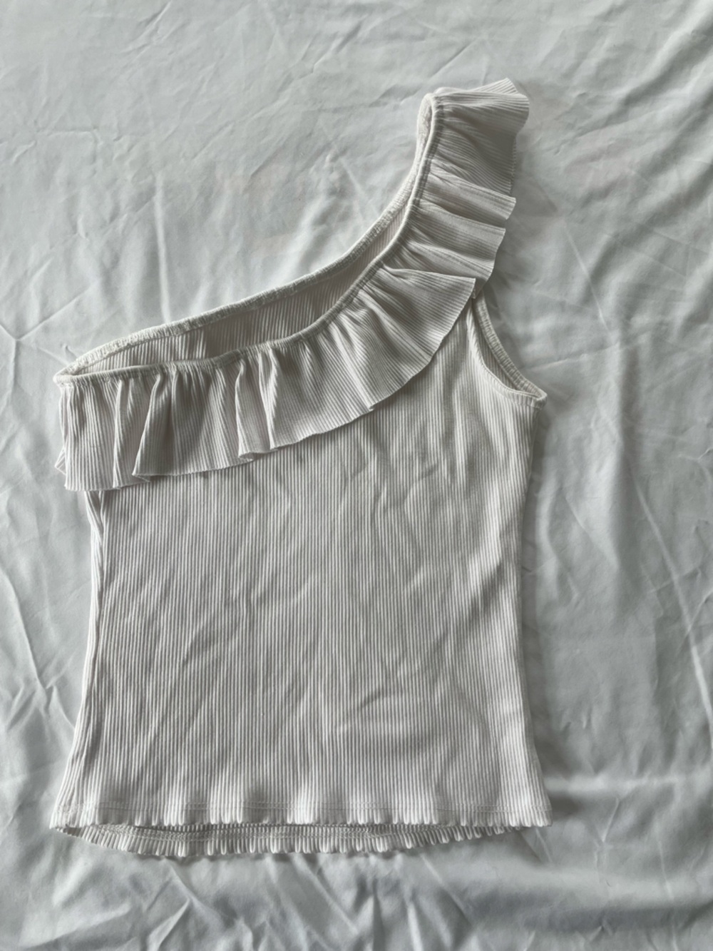 Women’s Ribbed Ruffle-Trim Tank One Shoulder - Picture 2 of 4